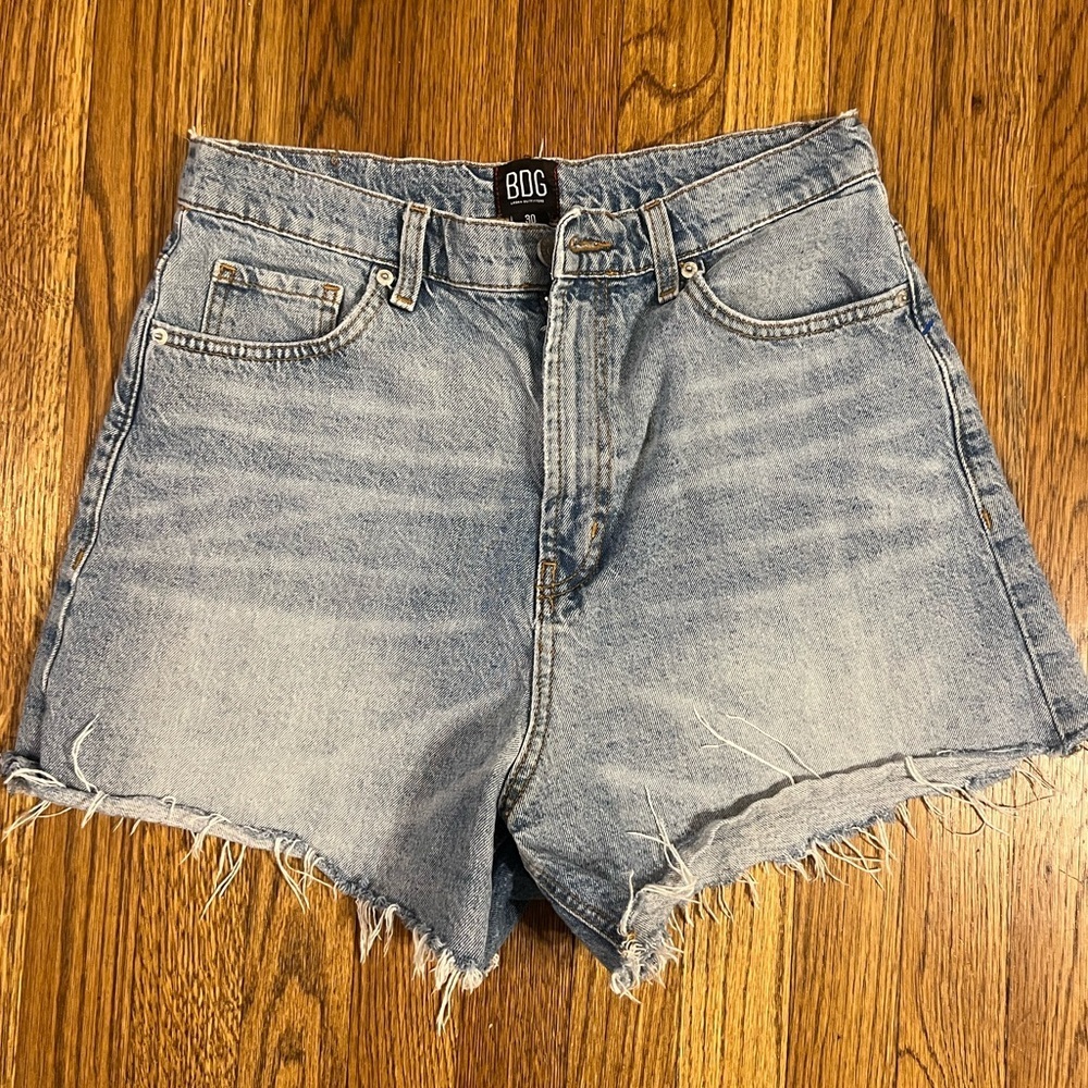BDG Faded Blue Frayed Hem Jean Shorts - Picture 2 of 6